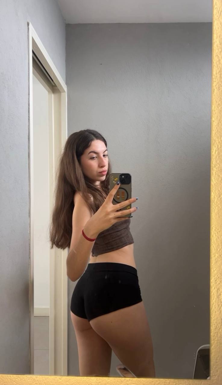 Amber in her underwear in Vilnius