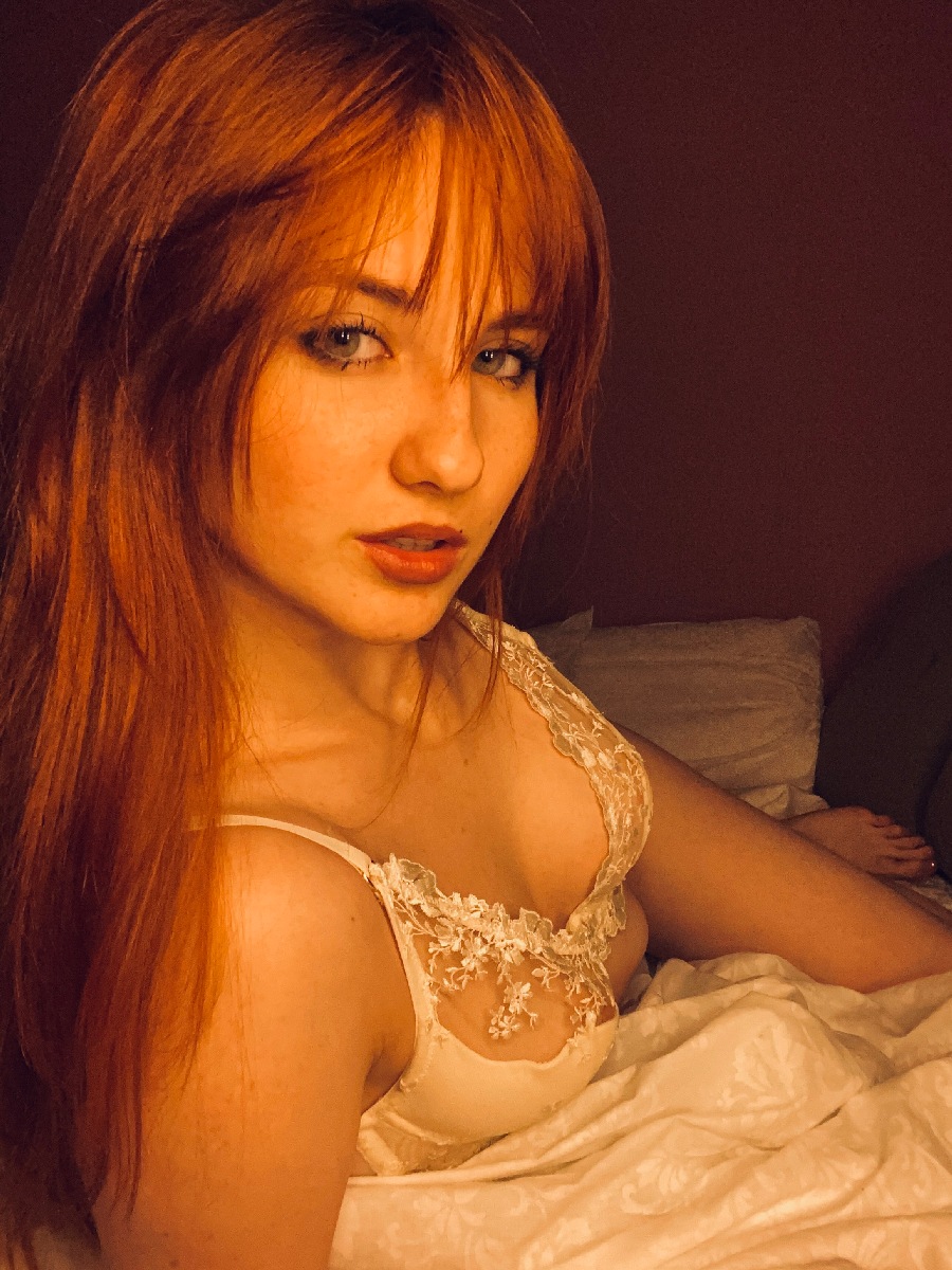 A playful frame from Nata — online in Vilnius